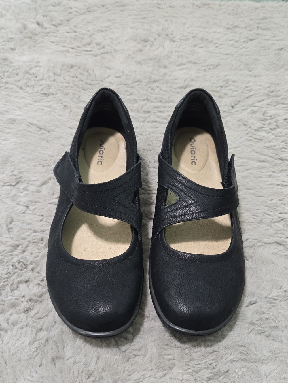 Oviaric black Mary Jane's hook and loop velc closure shoes size 9.5